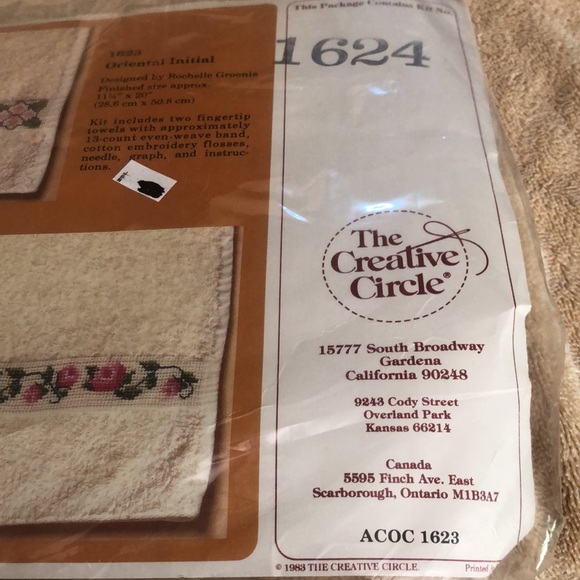 1983-2 FINGERTIP TOWELS TO EMBROIDER KIT-CREATIVE CIRCLE-ORIENTAL & INITIAL - Picture 6 of 7